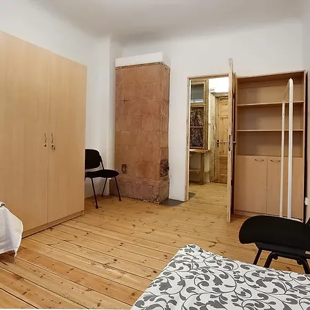 Apartment Academic *
