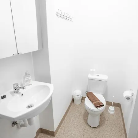 Academic Apartment *